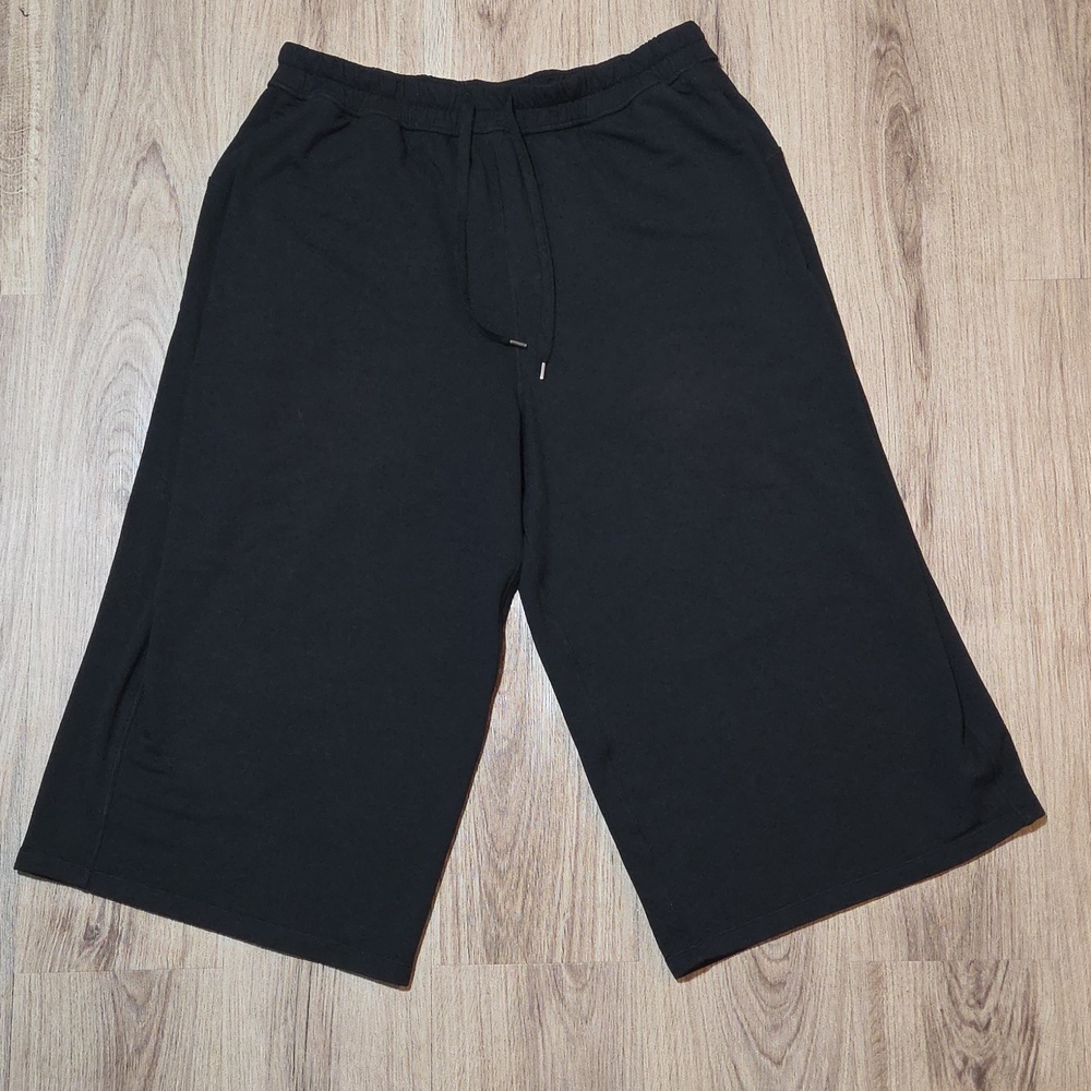 Lululemon Dream Om High-Rise Crop Black Size 12 Wide Leg